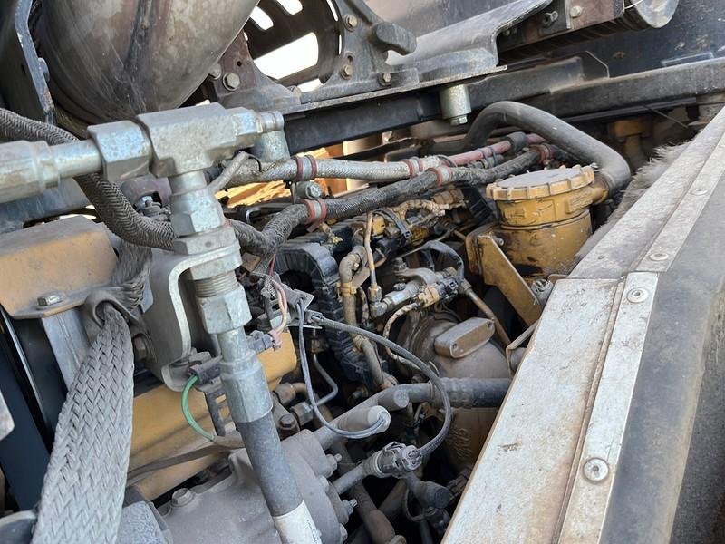 Chargeur sur Pneus CATERPILLAR 972K – 2012 – Image 8